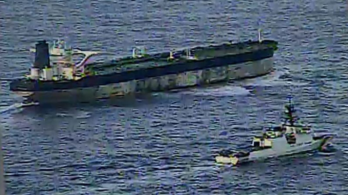 Americké síly zadržely ruskou ropnou tanker v Atlantiku po dlouhém pronásledování