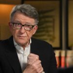 Peter Mandelson se omlouvá za pokračování přátelství s Jeffrey Epsteinem po jeho odsouzení