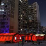 Ruské dronové útoky paralyzují ukrajinskou energetickou infrastrukturu a způsobují rozsáhlé výpadky proudu