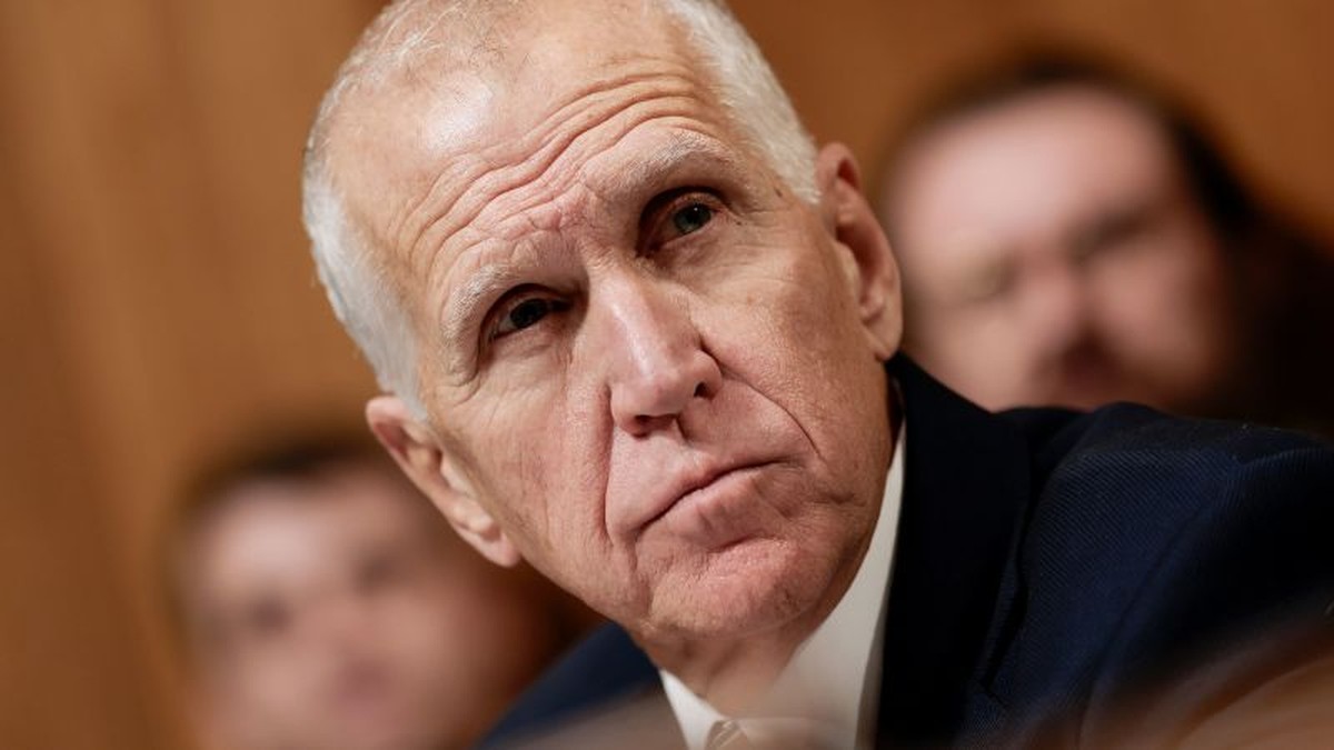 Senátor Thom Tillis ostře kritizoval výroky vicešéfa Bílého domu Stephena Millera o možném připojení Grónska ke Spojeným státům